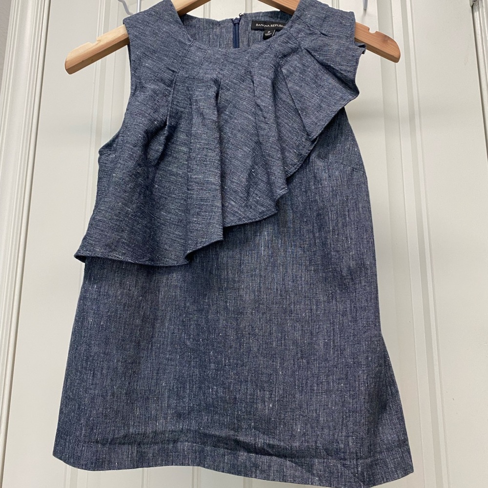Banana Republic grey top
